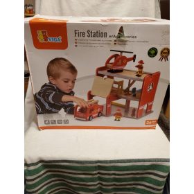   Viga fa tűzoltóállomás szett – csomagsérült új, hiányos (37×25,5×28 cm) (E2)