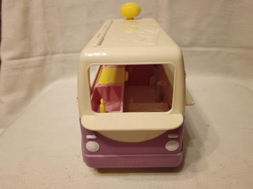 Shopkins Food Truck jármű 4 figurával – használt, jó állapotban, 25×14 cm (G3)