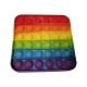 Szivárvány pop it stresszoldó játék, 13×13 cm – jó állapotú (B5)