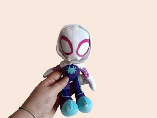 Pókember lány plüssfigura – 22 cm, újszerű (D1)