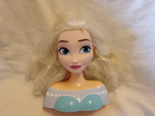 Disney Jégvarázs fésülhető Elza fej, 20 cm – használt, jó állapotban, kiegészítők nélkül (B5)