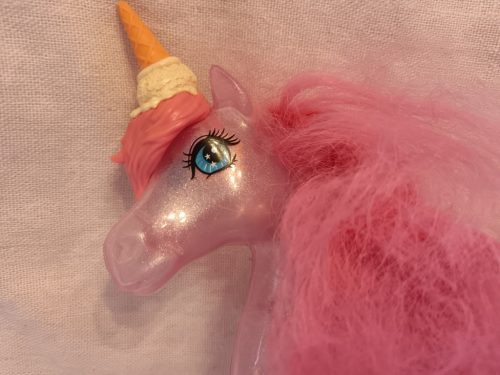 Barbie Dreamtopia stílusú unikornis figura kiegészítők nélkül, 30 cm – használt, újszerű állapotban (B2)