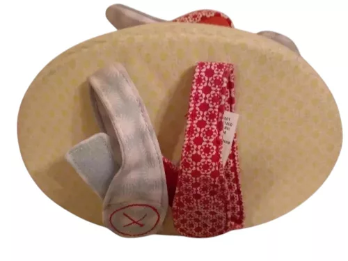 Kiságyra akasztható felhúzható zenélő tányér, textil altatójáték – jó állapotú (A4)