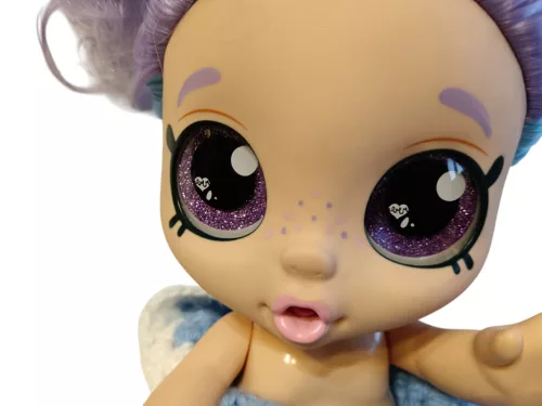 Kindi Kids Shiver ’N’ Shake Rainbow Kate interaktív baba takaróval, 25 cm – újszerű (C2)