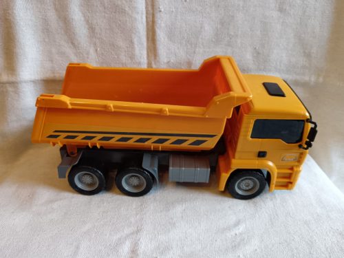 MAN billenős teherautó játék – használt, újszerű állapotban (G4)