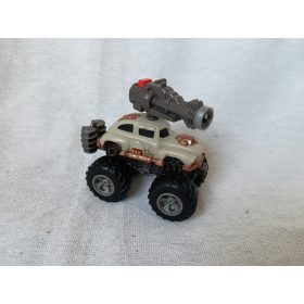   Mini harci terepjáró figura használt, újszerű állapotban gyűjtőknek és kisfiúknak (G1)