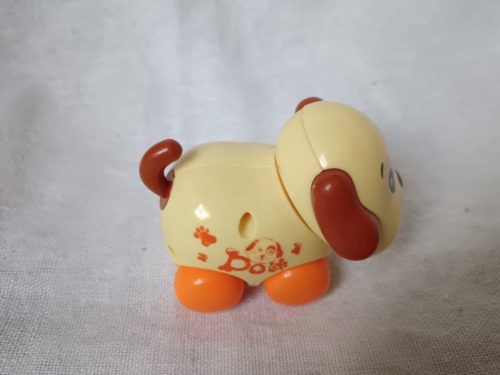 Felhúzható kiskutya figurás játék – használt jó állapotú, 8 cm (G1) 