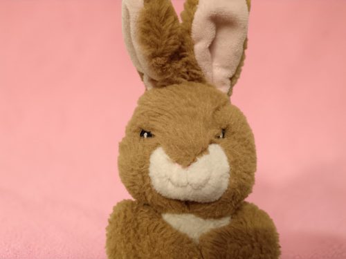 Huncut nyuszi plüss figura, 25 cm – használt, jó állapotban (A7)