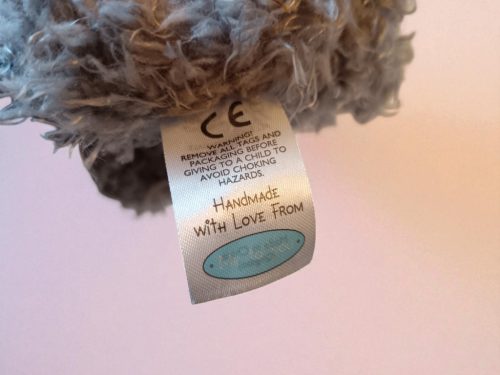 Me to You Tatty Teddy plüssmaci rózsával, 16 cm – használt, újszerű állapotban (G2) 