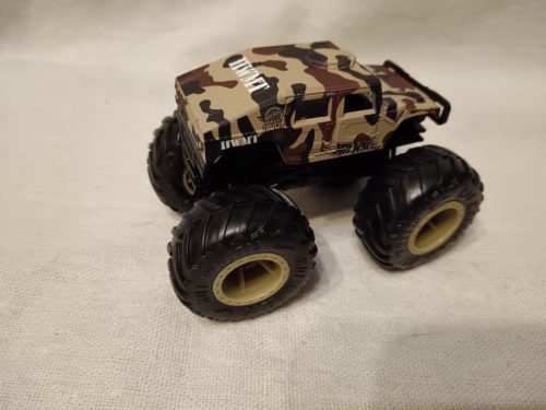 Hot Wheels terepjáró monster truck, 10 cm – használt, újszerű állapotban (C6)