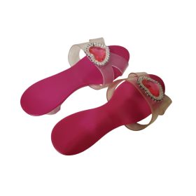 Szivecskés hercegnős papucs – jó állapotú (a6)