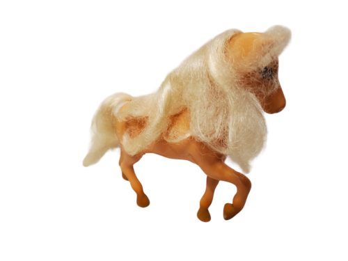 Lovas játékszett babával és lóval – használt, jó állapotban (14 cm-es baba) (A2)