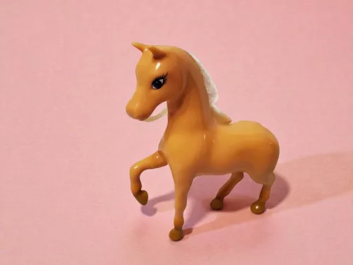 Lovas játékszett babával és lóval – használt, jó állapotban (14 cm-es baba) (A2)