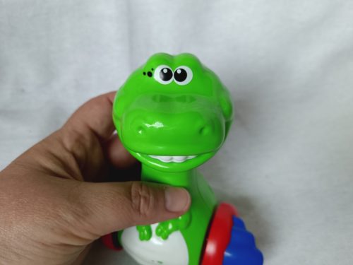 Guruló dinoszaurusz figura – használt jó állapotú, 13 cm  (G1)