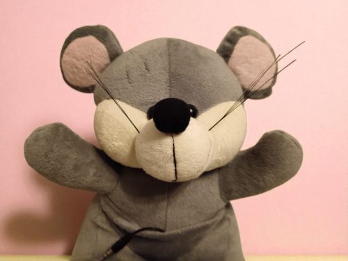 Plüss egér hangszóróval - nem tesztelt, 28 cm – használt, újszerű állapotban (G2) 