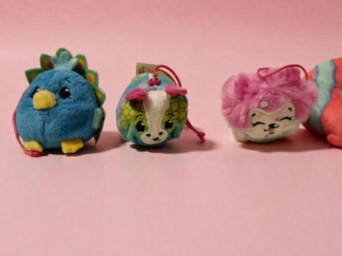 5 db Pikmi Pops plüss kulcstartó csomag (+2 ajándék figura) – használt, újszerű állapotban (G3)