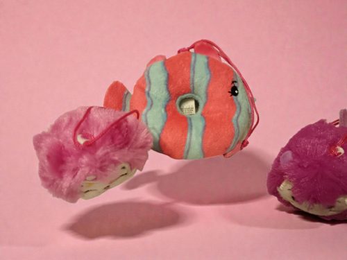 5 db Pikmi Pops plüss kulcstartó csomag (+2 ajándék figura) – használt, újszerű állapotban (G3)