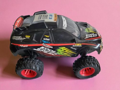 Terepjáró, 26 × 19 cm – használt, jó állapotban, távirányító nélkül (c5)