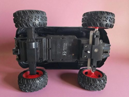 Terepjáró, 26 × 19 cm – használt, jó állapotban, távirányító nélkül (c5)