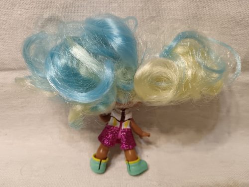 Teapot Surprise használt meglepetésbaba – jó  állapotban, 8 cm (G3) arca picit festékes