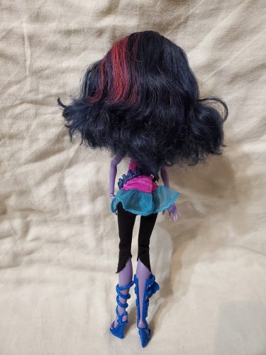 Monster High Jane Boolittle baba – használt, újszerű állapotú (30 cm) (b5)