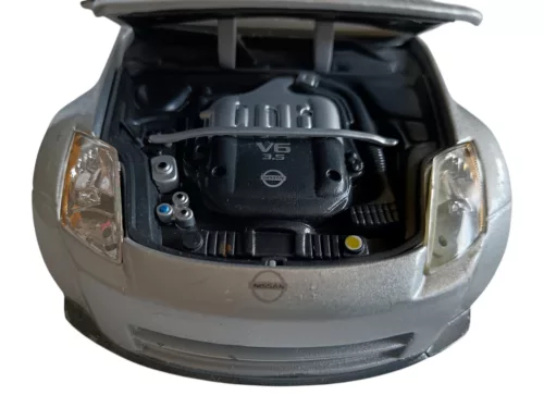 Maisto Nissan 350Z Nismo S-Tune fém modellautó – 1:18, 24 cm – sérült, jó állapotú (E2)
