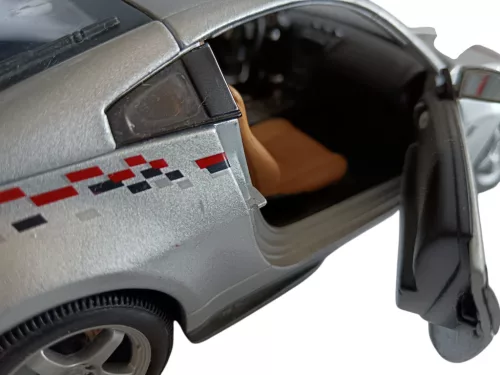 Maisto Nissan 350Z Nismo S-Tune fém modellautó – 1:18, 24 cm – sérült, jó állapotú (E2)