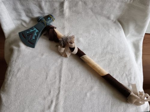 Jelmezkiegészítő indián tomahawk – használt, jó állapotban (G4)
