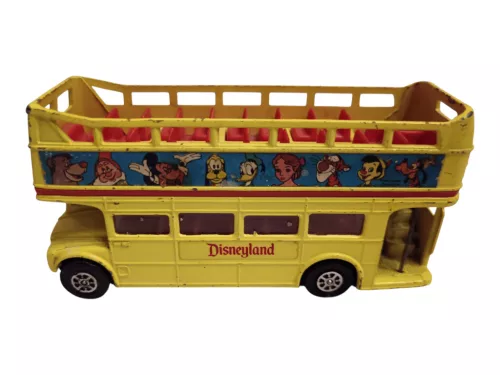 Corgi Disneyland Routemaster emeletes busz, gyűjtői – 12 cm, használt állapotban (H6)