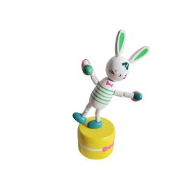 Használt  jó állapotú fa nyuszi (D3)