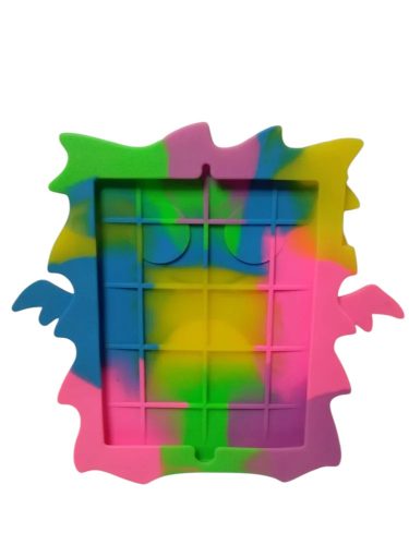 Színes szörnyecske tablet tok – használt, újszerű állapotban (belső méret: 20 × 15,5 cm) (a2)