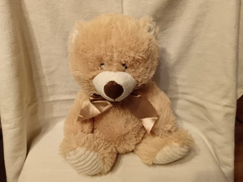 Gondoskodó játékbaba 38 cm + krémszínű alvótárs maci 30 cm – használt, baba jó / maci újszerű állapotban (C5/da)