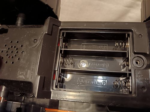 Dinós szállító kamion, 25 cm – használt, újszerű állapotban (A2)