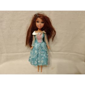   Hópelyhes hercegnő baba újszerű, használt állapotban – 26 cm (G3) 