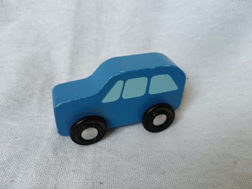 Fa kisautó – használt állapotú, 8 cm (G1) 
