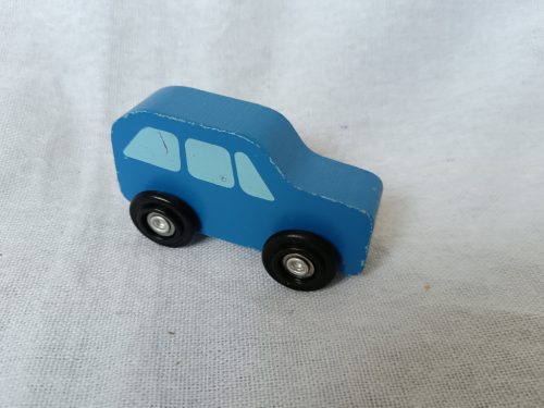 Fa kisautó – használt állapotú, 8 cm (G1) 