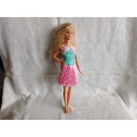   Szöszi divatbaba rózsaszín ruhában – használt, jó állapotban (G4)