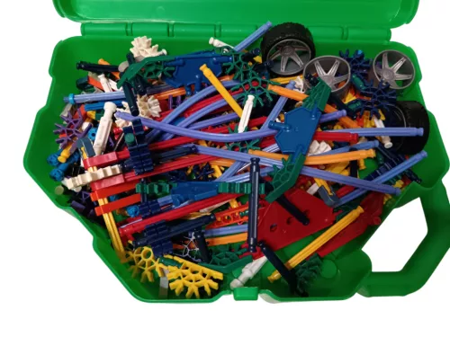 Vegyes kid k'nex és k'nex építőjáték készlet zöld kofferben - jó állapotú (G8)