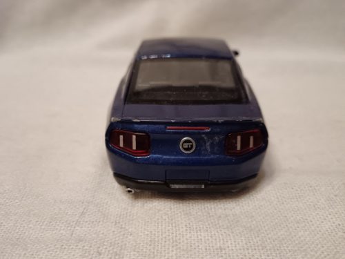 Kék Ford Mustang kisautó, 15 cm – használt, jó állapotban (D5)