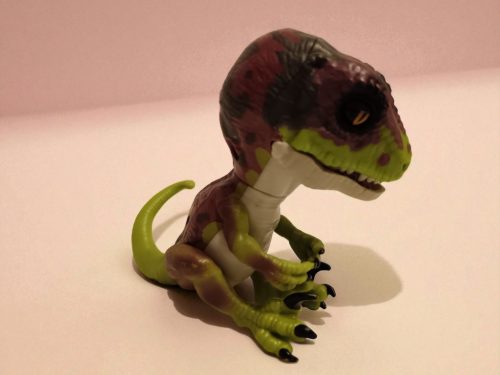 WowWee interaktív bébi dinoszaurusz figura – használt, újszerű állapotban (10 cm) (G2) 