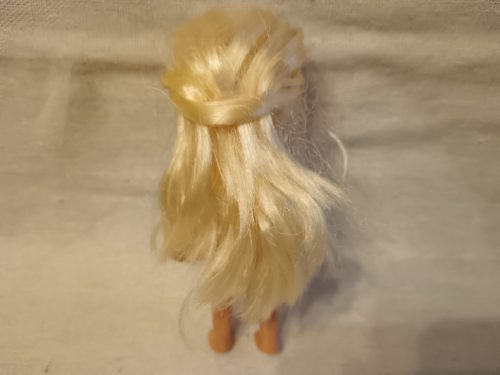 Pici, használt, jó állapotú baba kócos hajjal – 12 cm (G4)