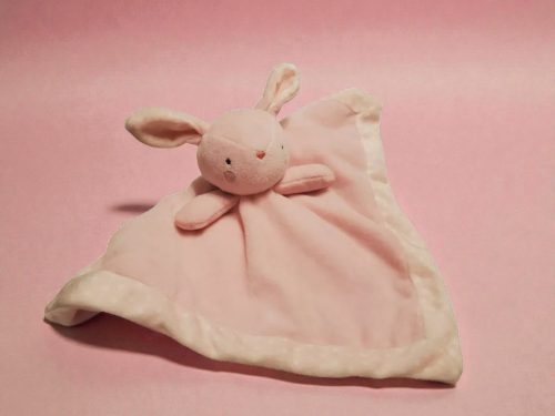 Nyugodt esték alvócsomag – használt, újszerű állapotú válogatás, ágyrácsvédő, szundikendő, babajáték, zenélő alvójáték (A4)