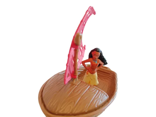 Vaiana hajó (15 cm) és figura (nem Disney) (7 cm) szett - hiányos, újszerű (evezőlapát hiányzik) (G4)