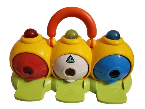 ELC garázs 3 kisautóval (C2)