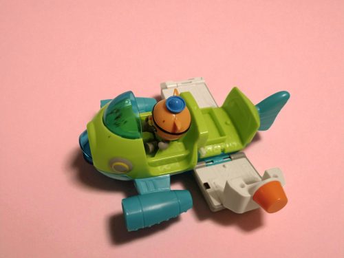 Fisher-Price Octonauts űrhajó Kwazil figurával – használt, jó állapotban (20 cm + 7 cm figura) (G2) 