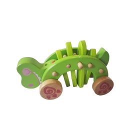 Használt jó állapotú húzható fa sárkány (c2)