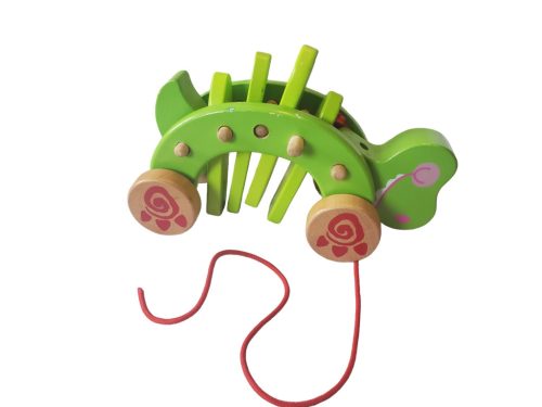 Használt jó állapotú húzható fa sárkány (c2)