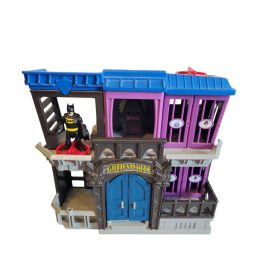   Batman Gotham City börtön játékszett figurával – használt jó állapotú (30×27 cm) (D3)