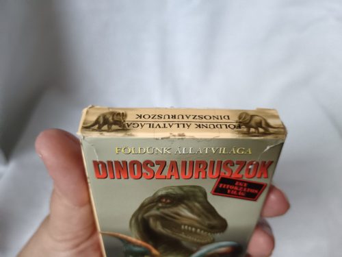 Dinoszauruszos kártyajáték – magyar nyelvű, használt dobozsérült, újszerű lapok (G1)