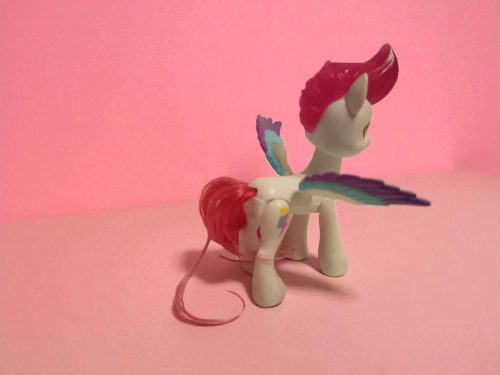 My Little Pony – Zipp Storm figura, 8 cm – használt, újszerű állapotban (G2) 
